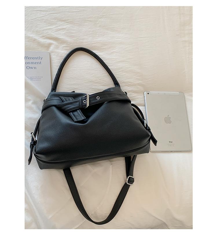 

Вместительная сумка через плечо женская 2025 новый дизайн нишевая сумка-тоут с высоким чувством моды сумка-мессенджер чёрный