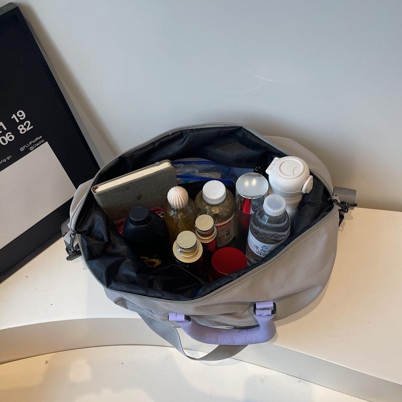 Lightweight Versatile Gym Bag with Large Capacity and Wet/Dry Separation for Travel