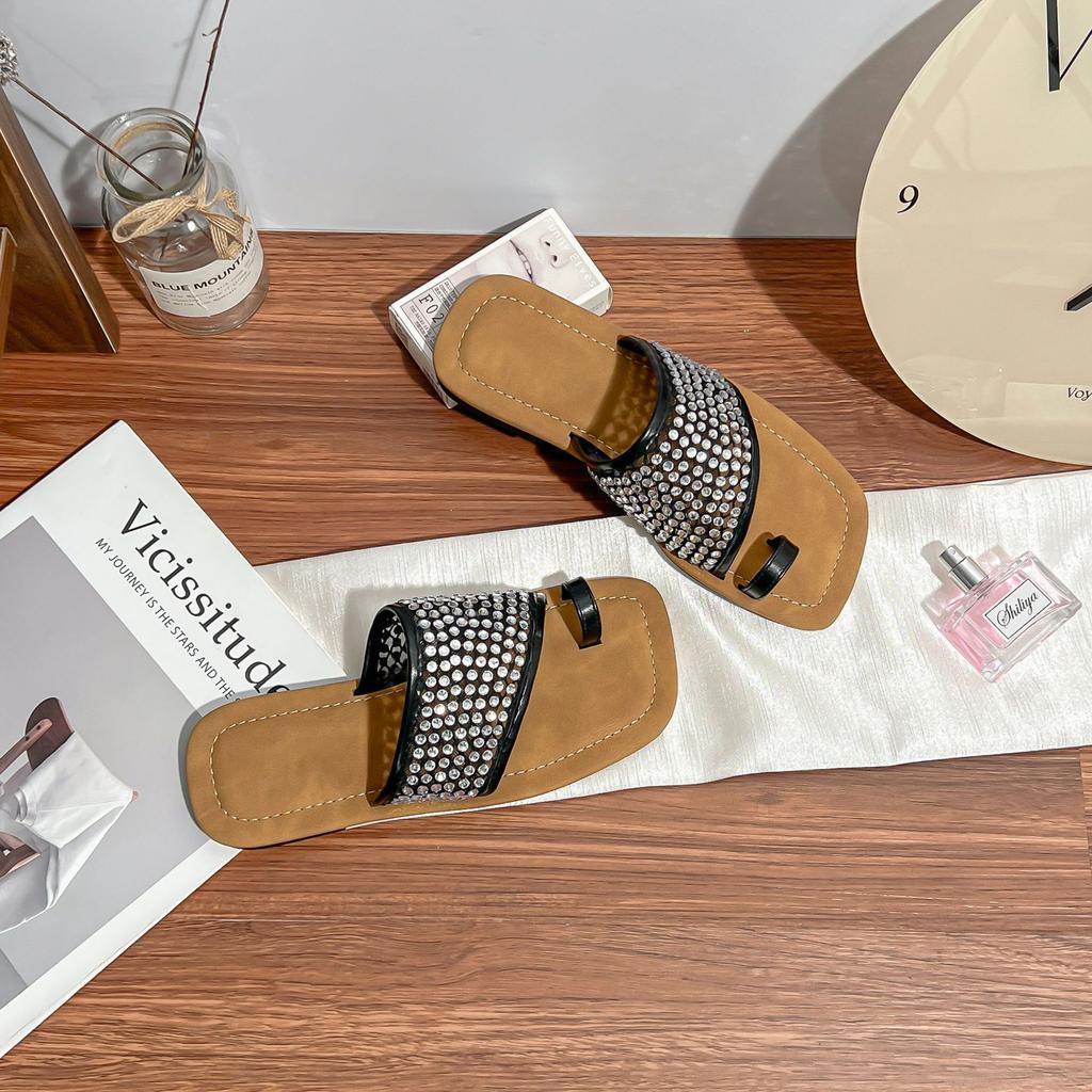 Flat-bottomed cool slippers for women's summer outer wear with hollow slippers for women's fashion casual style versatile soft-soled women's shoe