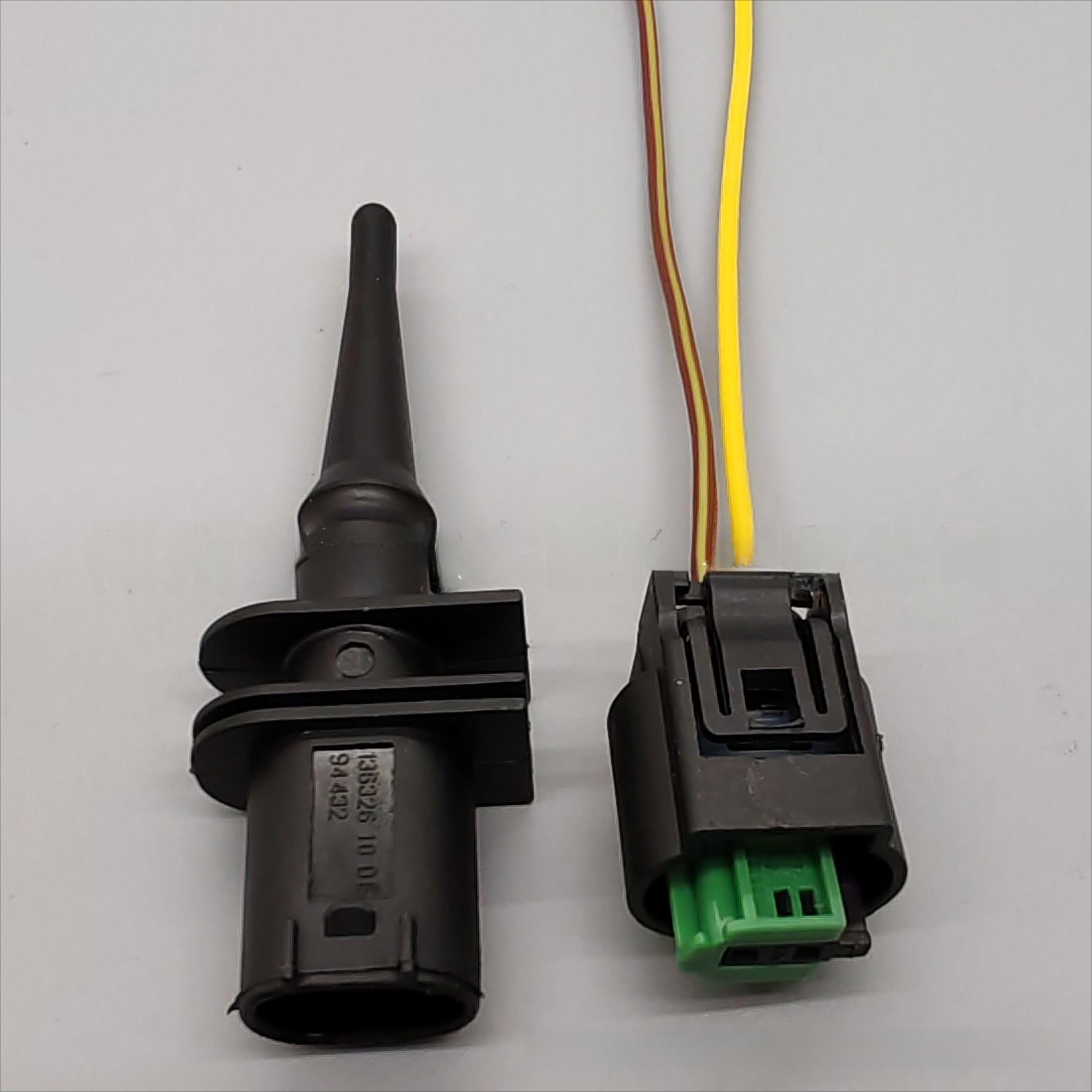 

High Sensitivity Ambient Air Temp Sensor With Connector Plug For BMW 1 6 7 Series E39 E46 X3 X5 X6 Z4 Z8 MINI R50 R53 R56 R55
