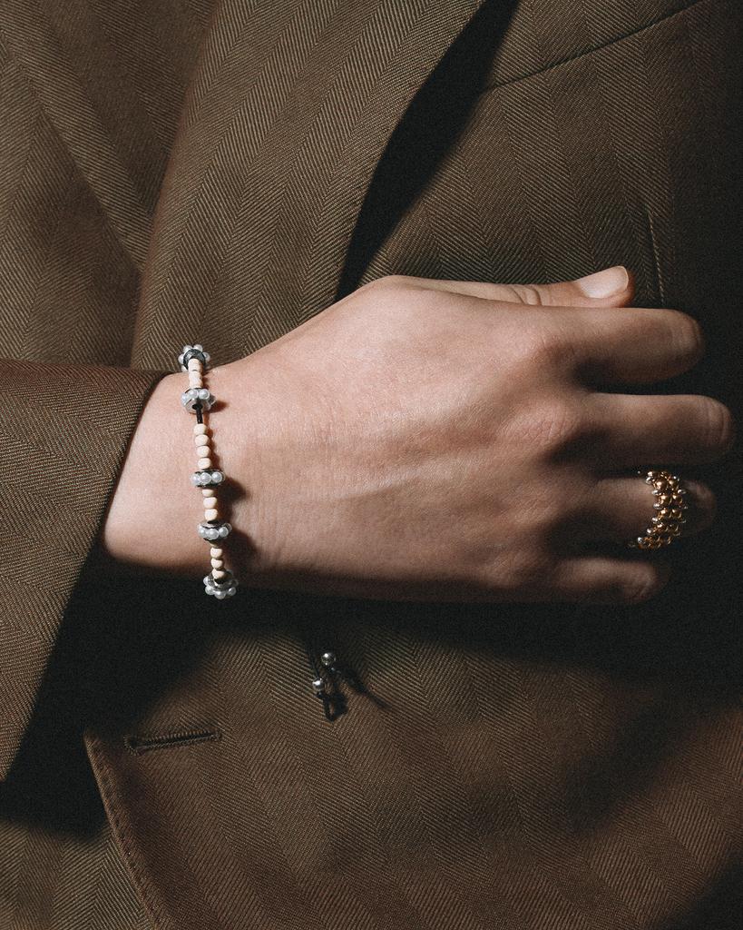 Armo Pearl Cloud Bracelet (Beige)