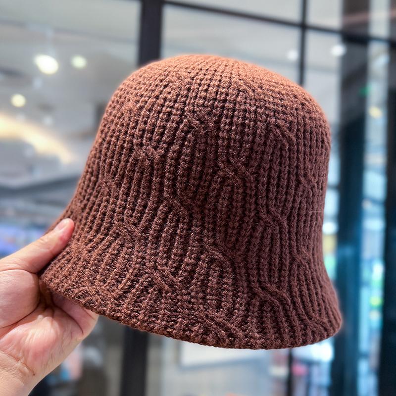 Hand crocheted bucket hat women's versatile wool bucket hat autumn and winter thermal basin hat