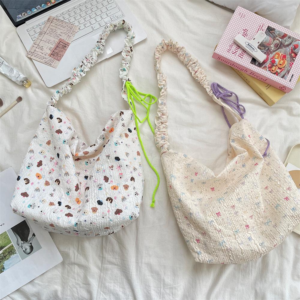 7 Simple Underarm Bag Women's New Large-capacity Cartoon Embossed Fashion Drawstring Shoulder Canvas Bag