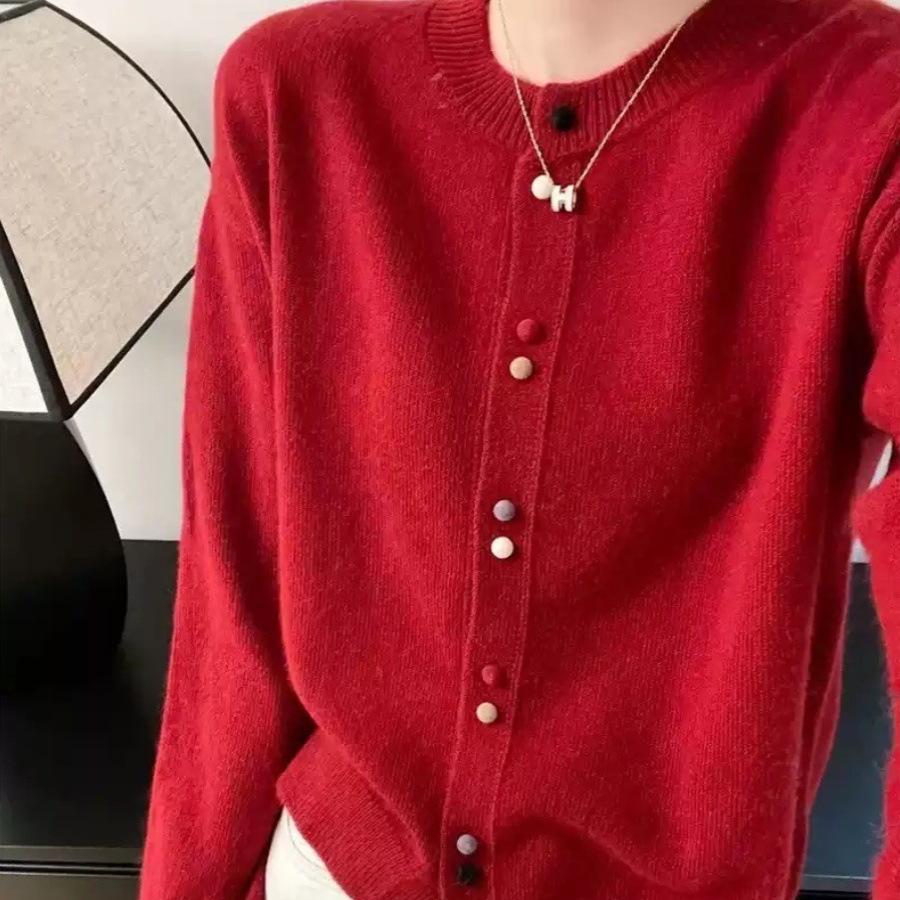 Autumn and winter French chic colorful button-down crew-neck knitted cardigan women's high-end sense fashion versatile sweet soft waxy outer wear