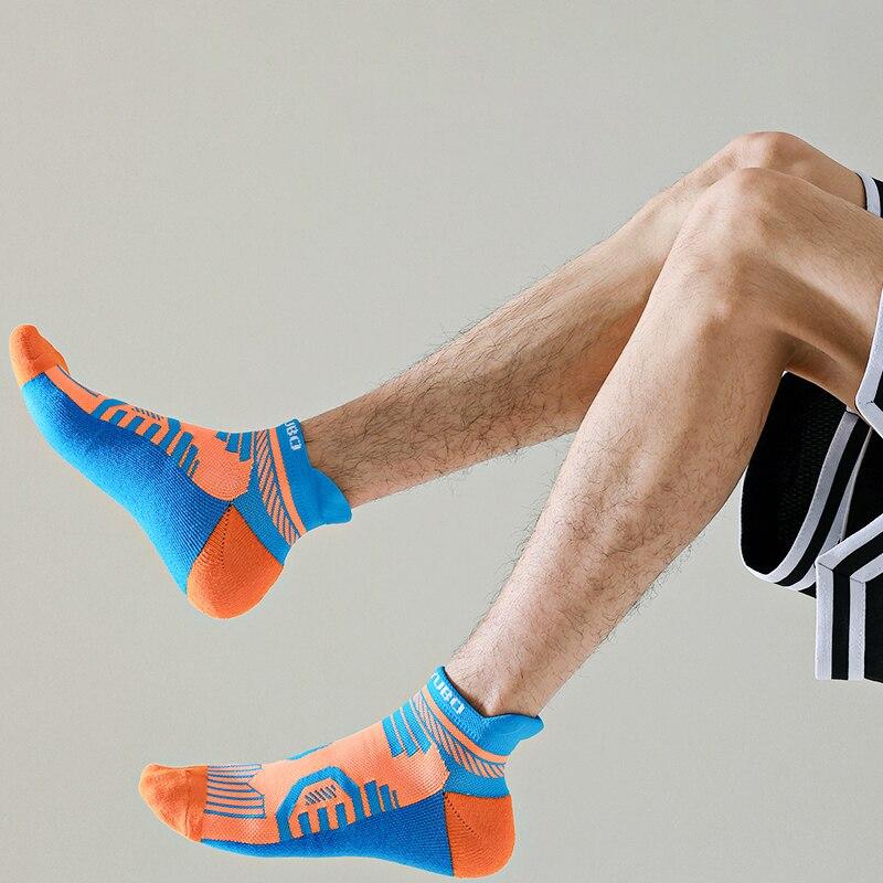 3 Pares/Lote Meias de Fitness Masculinas de Cano Baixo Meias de Basquete Masculinas Profissionais Respiráveis Finas Meias de Ciclismo Viagem Para Homens