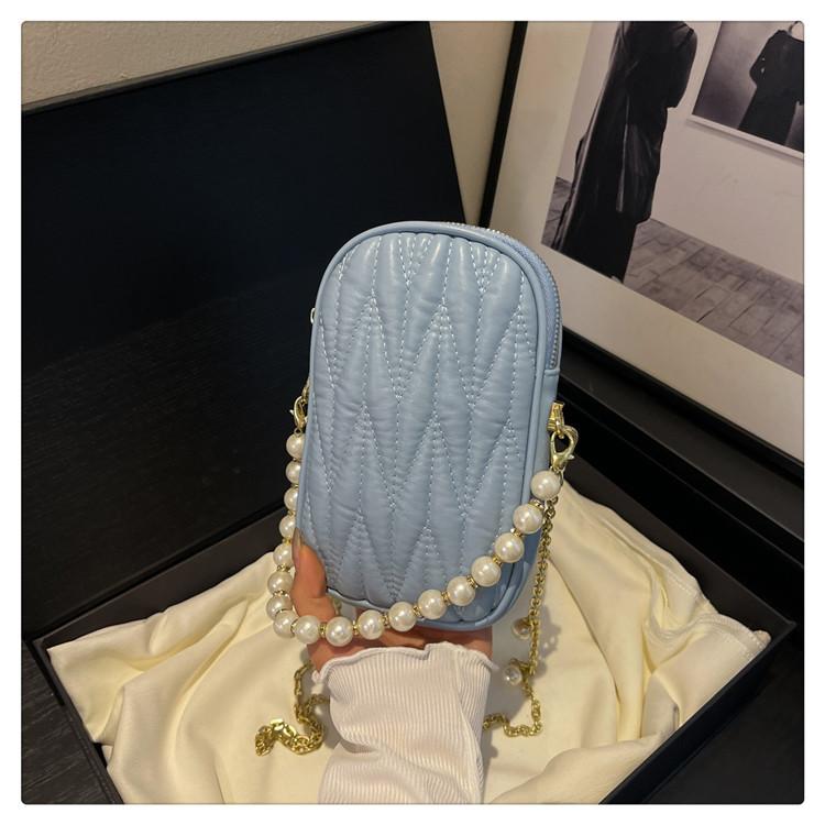 

Korean version Xiaoxiangfeng rhombus embroidery thread small bag women s spring and summer 2025 new pearl chain, mobile phone bag, messenger bag