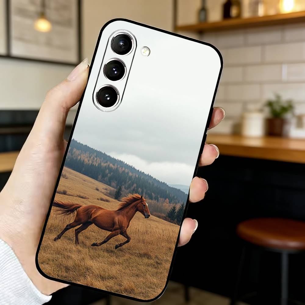 

Beautiful Elegant Brown Horses Phone Case For Samsung S24,21,22,23,30,Ultra,Plus,Fe,Lite, Black Soft Cover Samsung S20plus5G