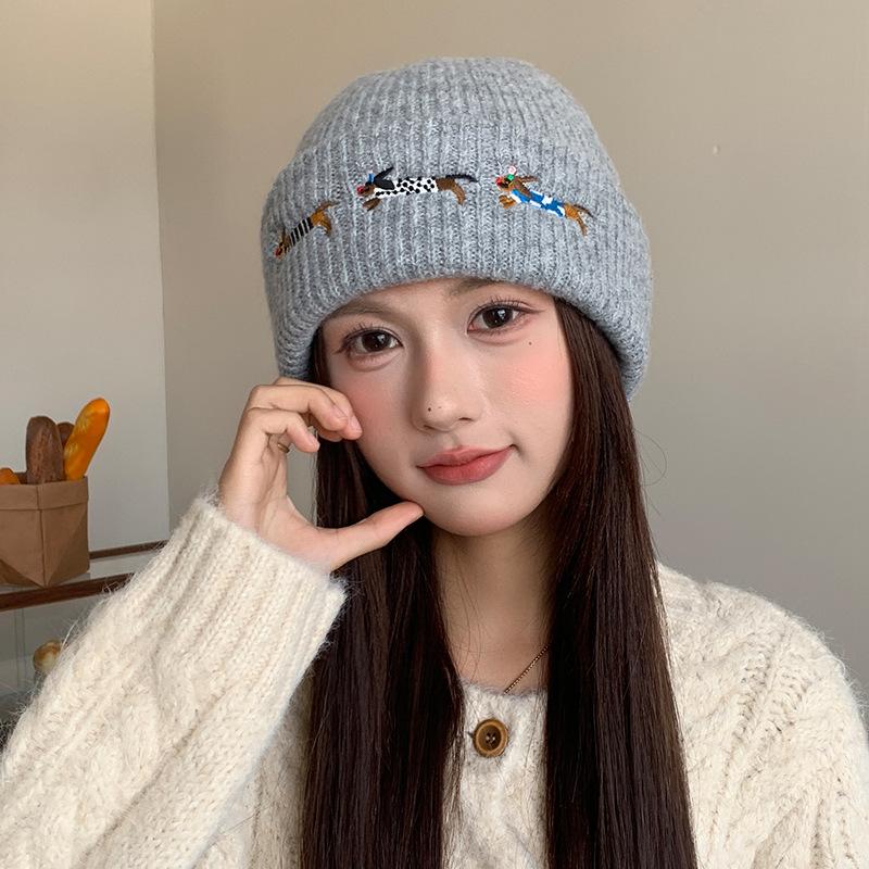 

Cute Dachshund Embroidered Knitted Hat for Women Warm and Ear Protecting Woolen Hat for Couples Versatile Cold Hat for Students one size