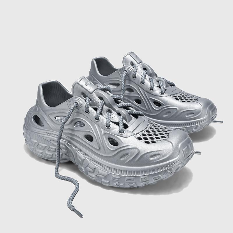 

2025 spring and summer new EVA platform men s and women s casual hole shoes personalized trend hollow breathable shoes 45 серебряный