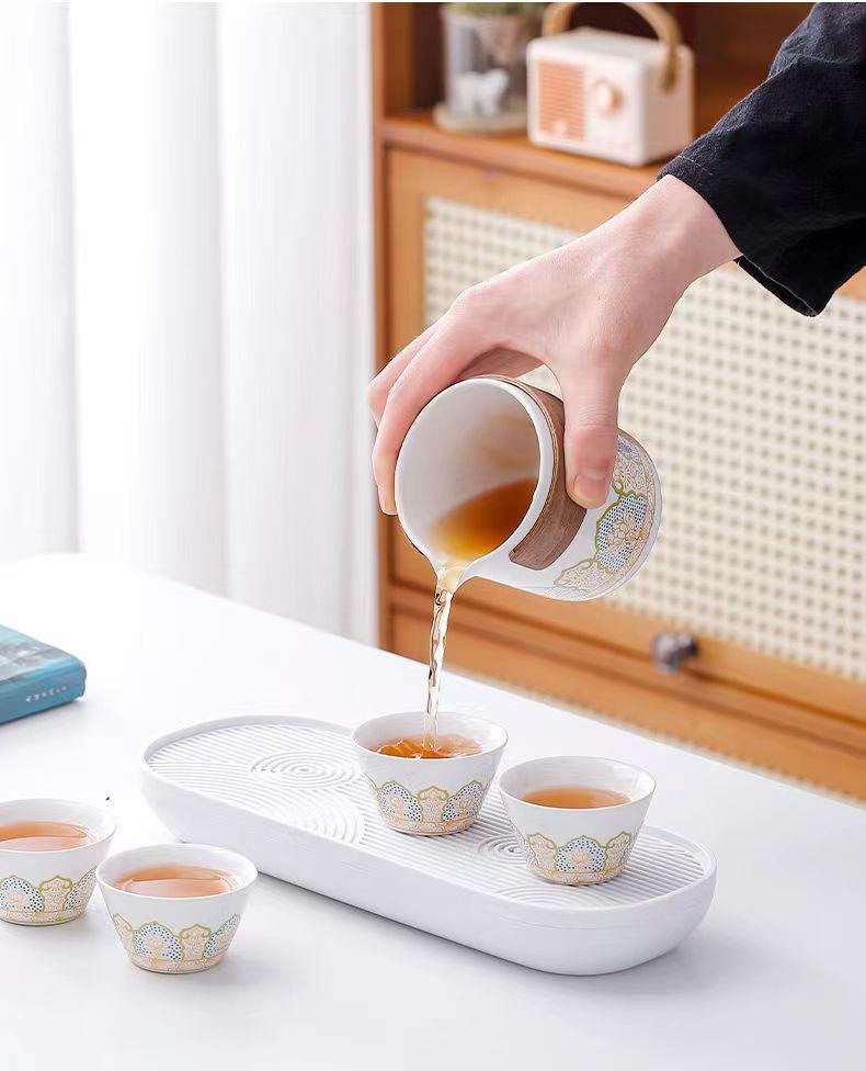 Portable Travel Kung Fu Tea Set: Compact Ceramic Teapot & Gaiwan for Outdoor Camping and Tea Enjoyment. Perfect Gift for Tea Lovers.