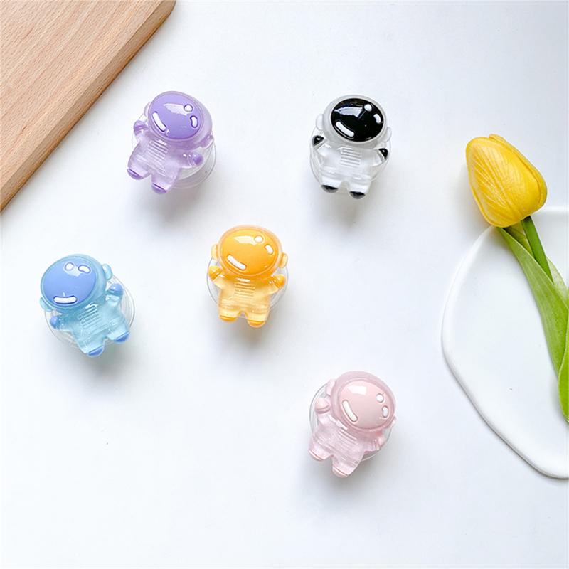 Cute Luminous Astronaut Bracket Phone Grip Tok Griptok Holder Ring For iPhone Universal Accessories Phone Stand Holder Support