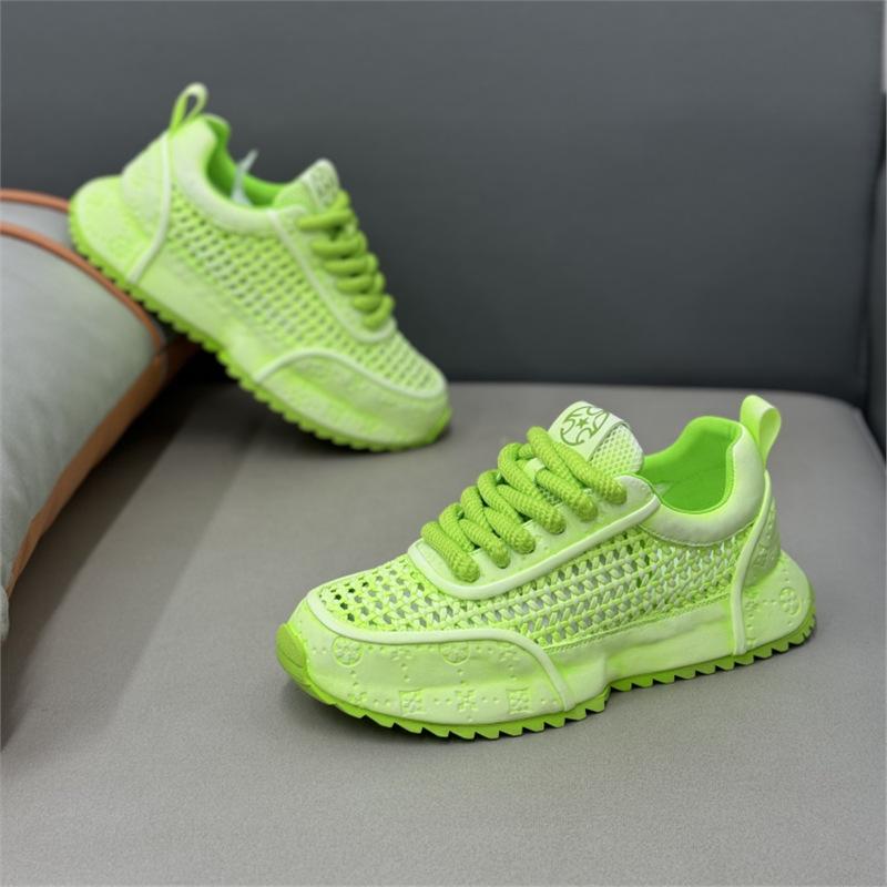 Zapatos nuevos y cómodos, los zapatos deportivos son transpirables y cómodos