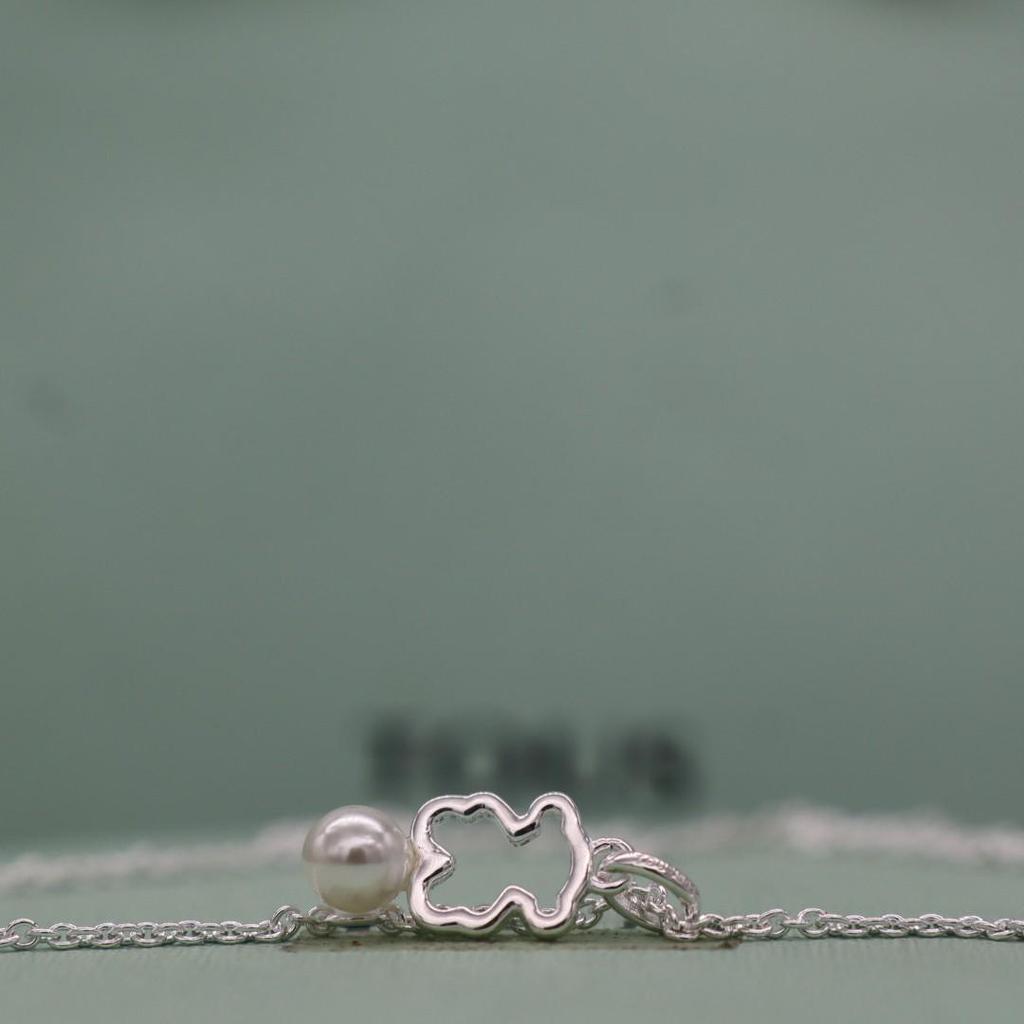 Elegancki europejsko-amerykański naszyjnik z niedźwiedziem ze srebra S925 i słodkowodnej perły – wszechstronna biżuteria walentynkowa