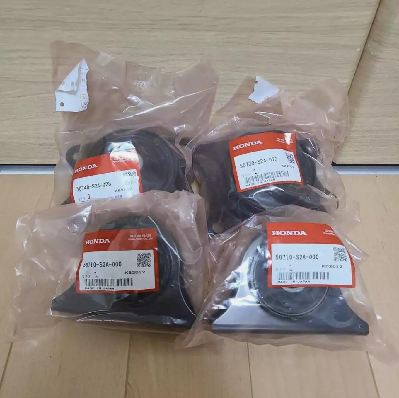 

Honda AXLE DIFFERENTIAL REAR MOUNT S2000 AP1 AP2 F&R R&L 4SET Genuine Ja