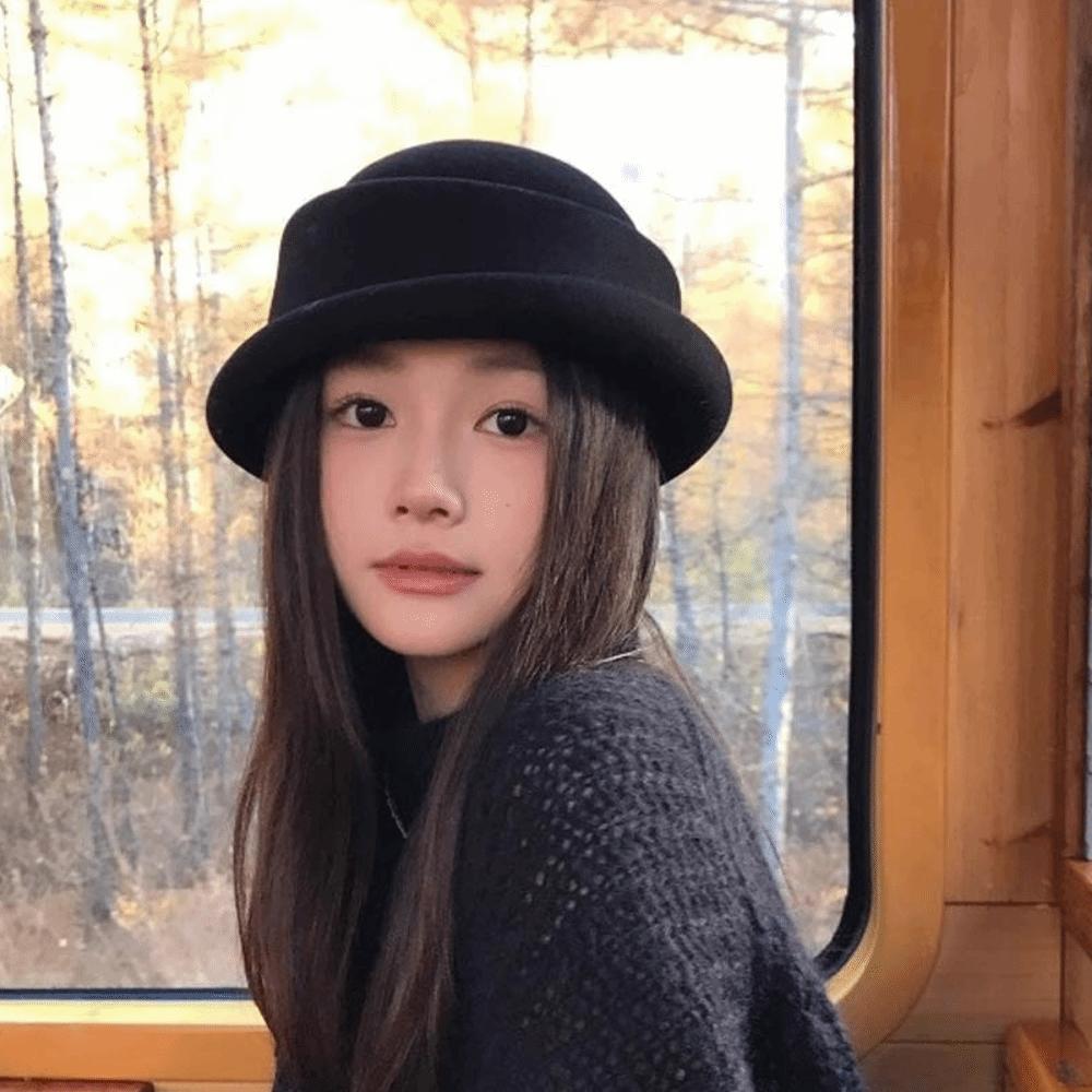 Vintage Looking Woolen Rolled Edge Cap Beret Woolen Formal Hat British Top Hat  Fashion Show
