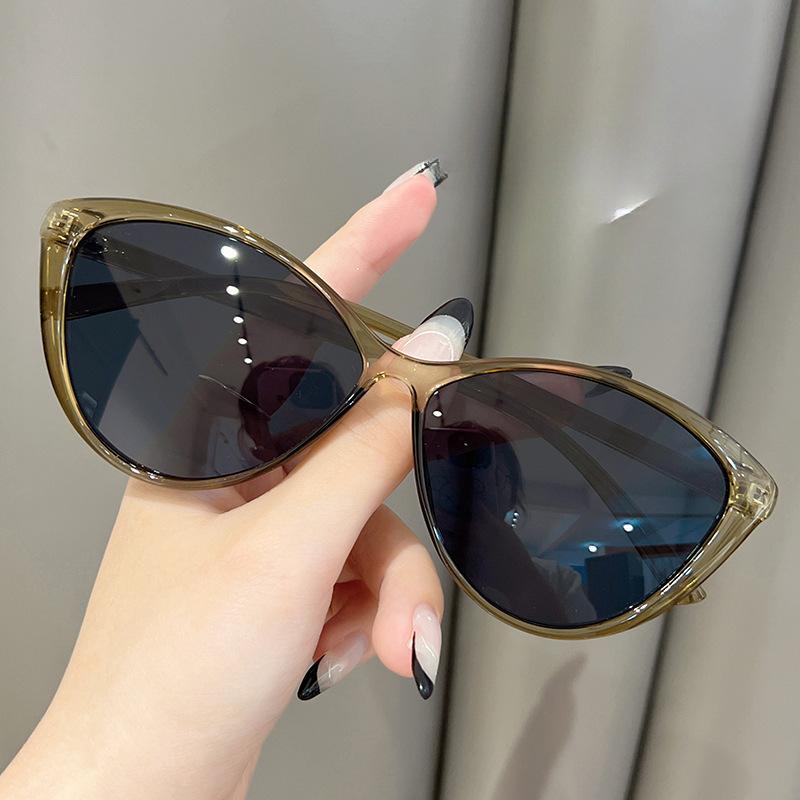 

Очки «кошачий глаз» Женская мода Черная оправа Очки с защитой от синего света Солнцезащитные очки для уличных снимков Солнцезащитные очки в европейском и американском стиле Мода