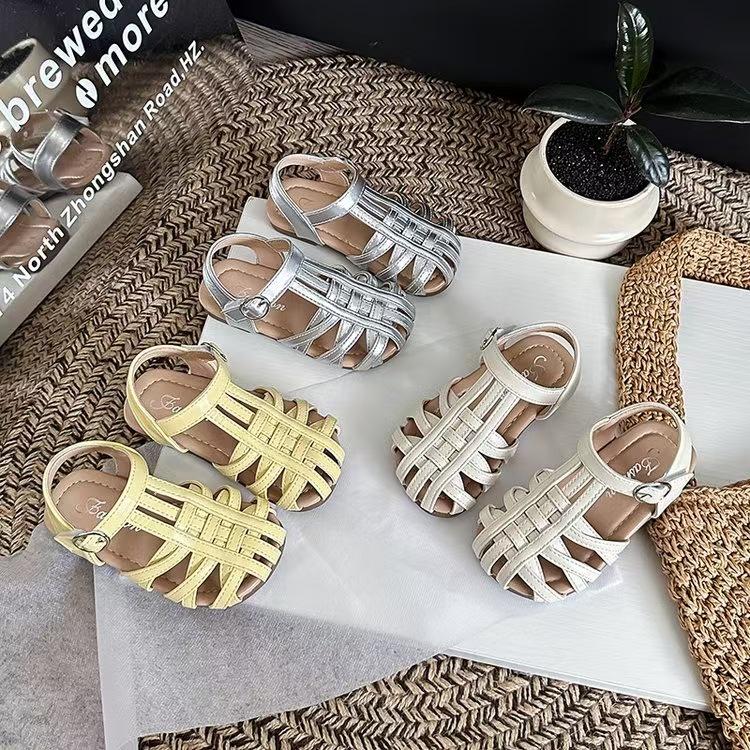 Korean Style Girls' Soft Sole Roman Sandals - Summer 2026 Woven Headband Design for Little Beach Lovers