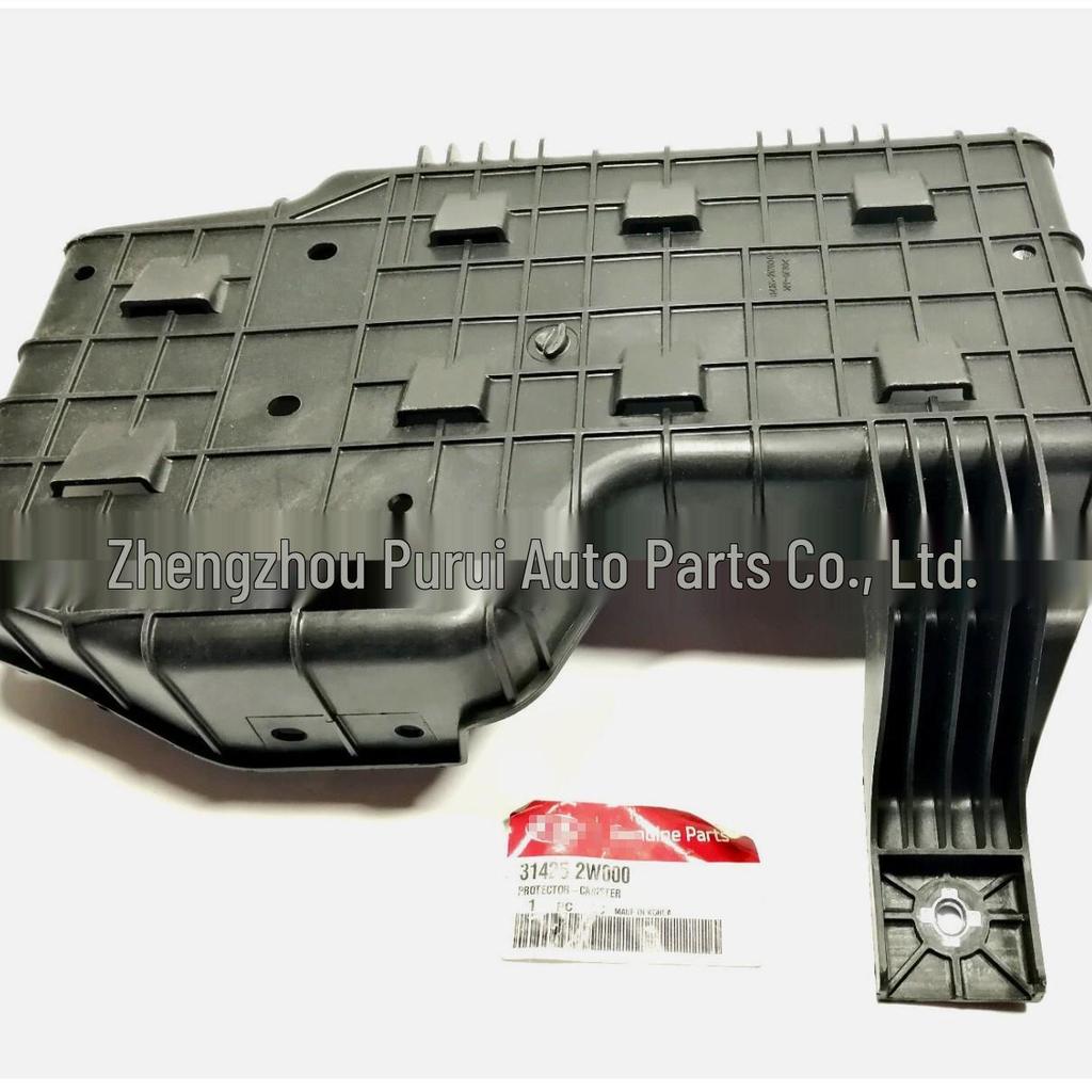 Hyundai SANTA FE Carbon Canister Filter Cover 31425-2W000
