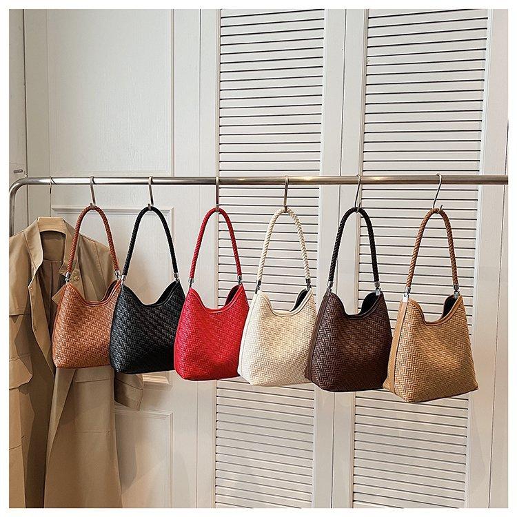 Premium Texture Niche Simple Woven Bucket Bag Large Capacity Casual Lazy Style Underarm Shoulder Commuter Tote Bag