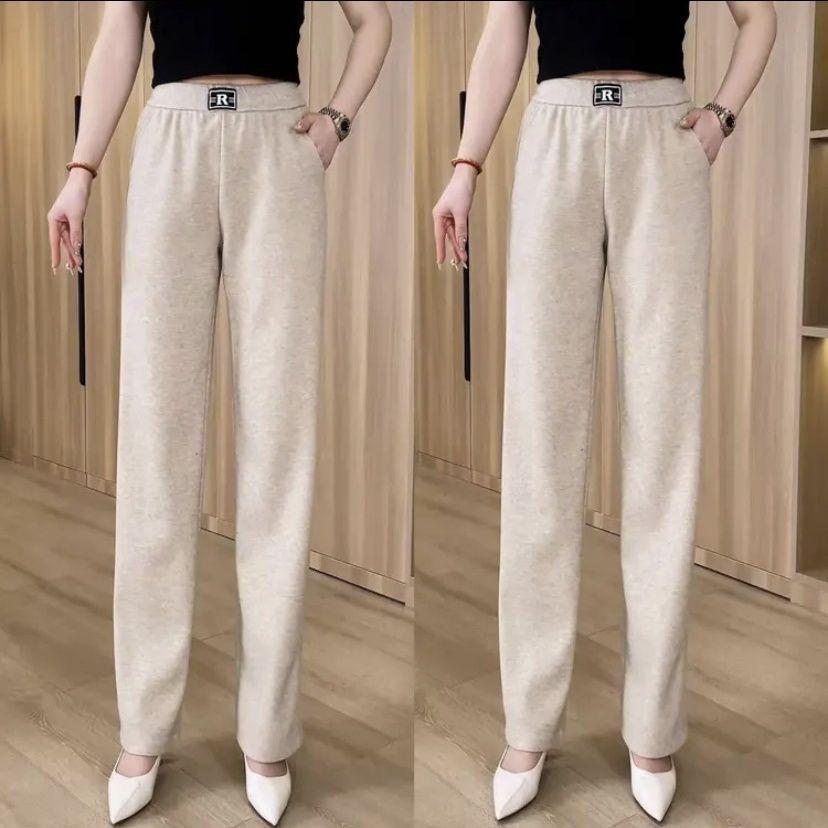 2025 Fashion Versatile Slimming Loose Fit Pants for Middle-Aged Women