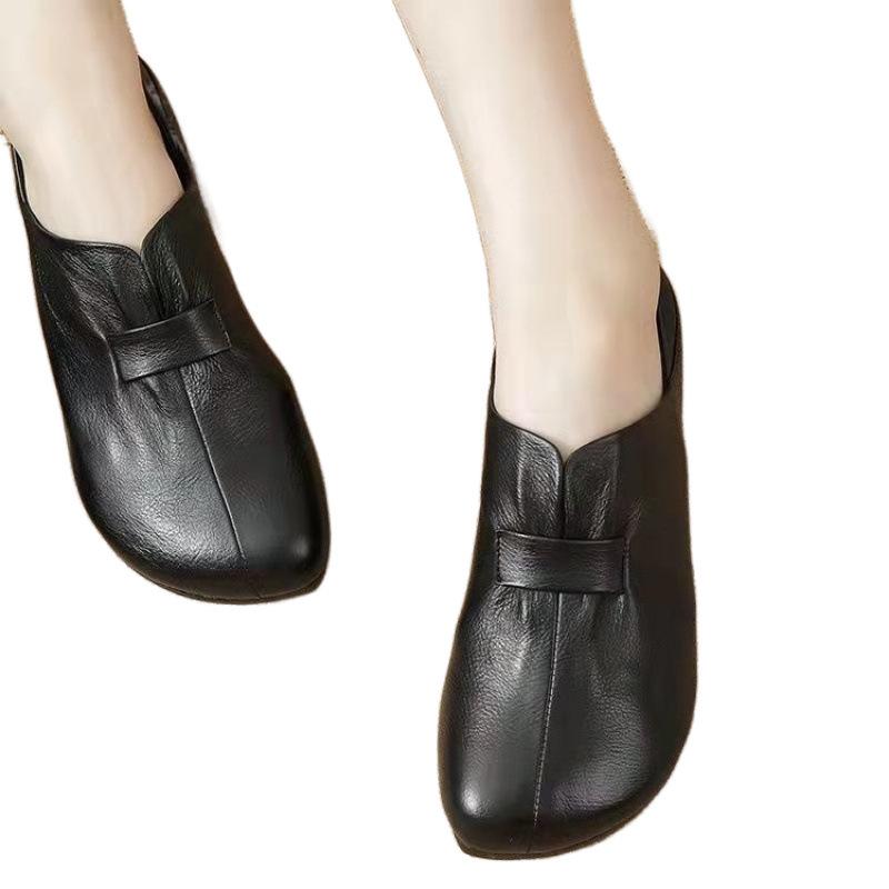 Real soft leather mom shoes 2025 new spring round toe retro lazy shoes classic soft sole breathable single shoe for women