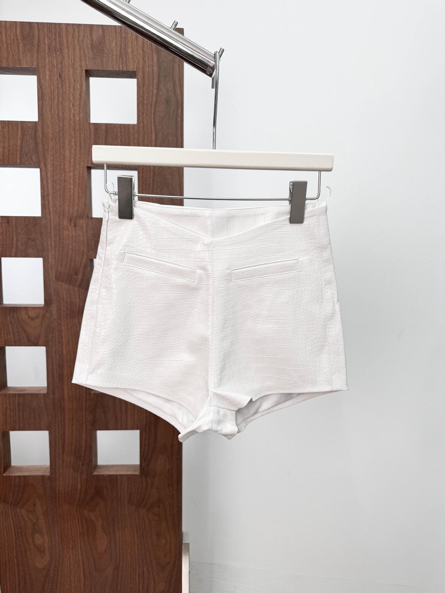 2025 Summer Women s Black Denim High-Waisted Irregular Shorts: Trendy Front Short, Back Long Hot Pants Large