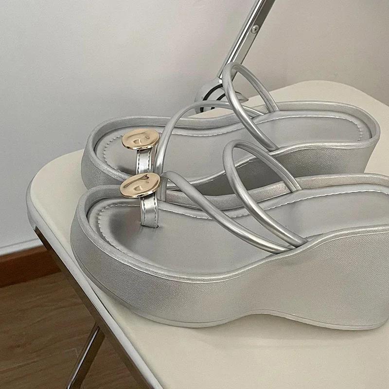 Fashion 2025 Summer Chunky Women Clip Toe Slipper Fashion Elegant Platform Wedges Heel Slides Ladies Gladiator Beach Sandalias Flip Flop