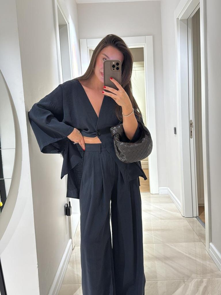Women's Casual Set V-Neck One-Button Loose Long Sleeve Top High Waist Wide Leg Pants Two Piece Vintage Style Outfit