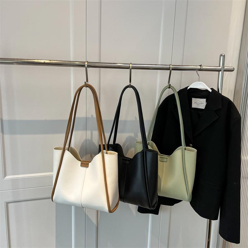 Chic Minimalist Black And White Bucket Bag For Women Spacious Casual Tote
