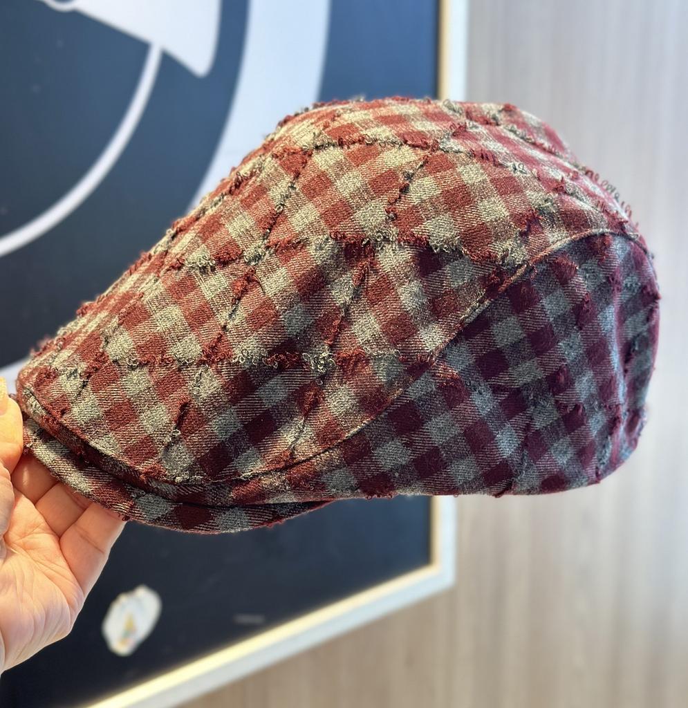 New Style Frayed Plaid Autumn and Winter Progressive Hat for Women Atmospheric Fashionable Literary Beret  Small Face