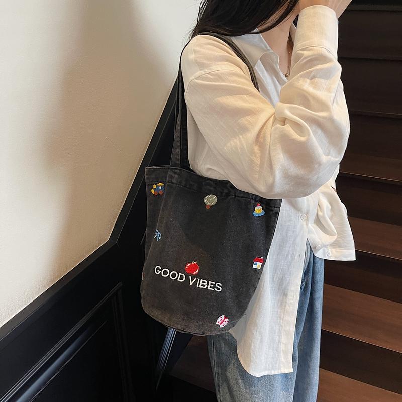 Large Capacity Denim Bag Women Embroidered Handbag Shoulder Bag
