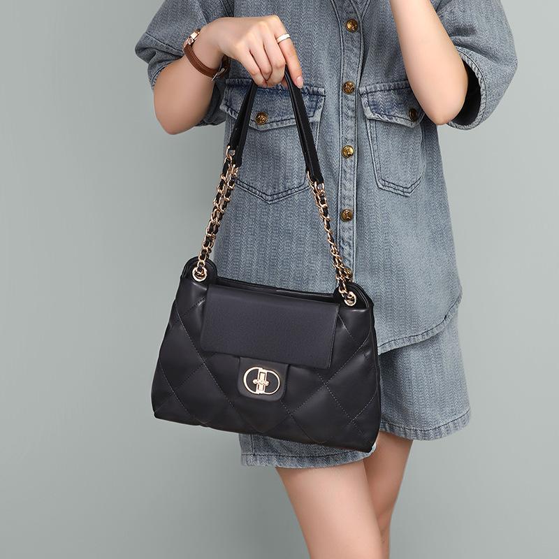 New Crossbody Genuine Pitot Commuting Large Capacity Bag  Small Fragrance Chain Bag