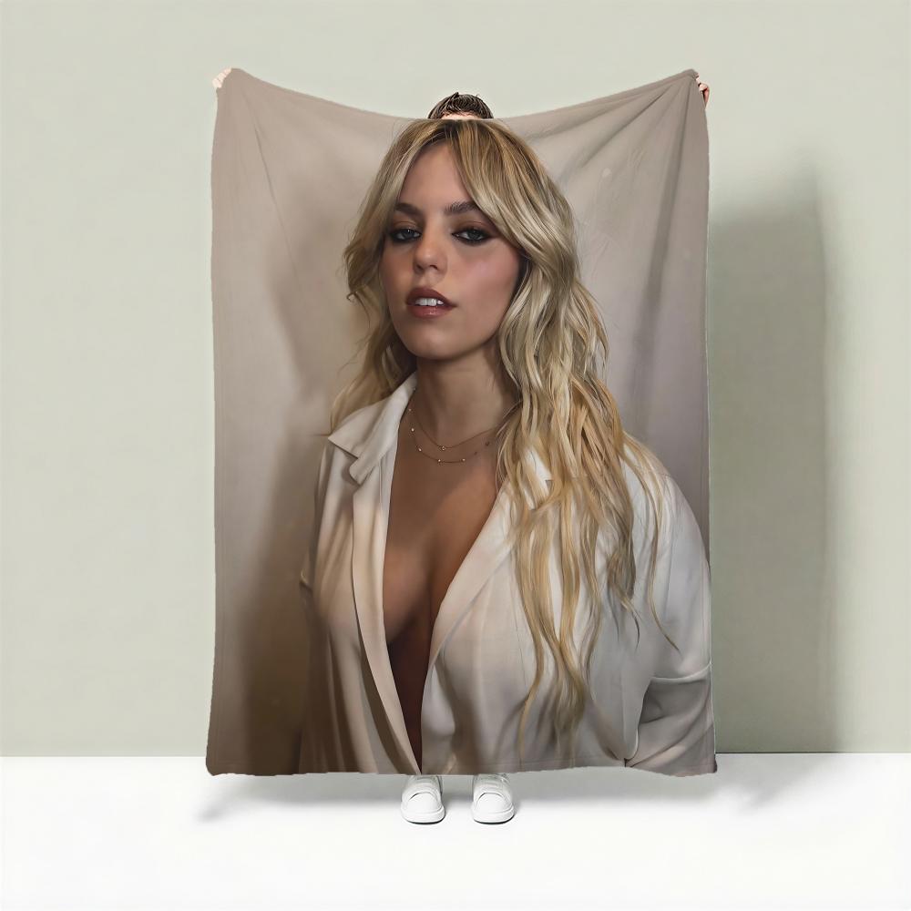Singer R-Renee Rapp Throw Lightweight 240g Flannel Blanket Soft Skin-friendly for Summer Cooling 75X95CM