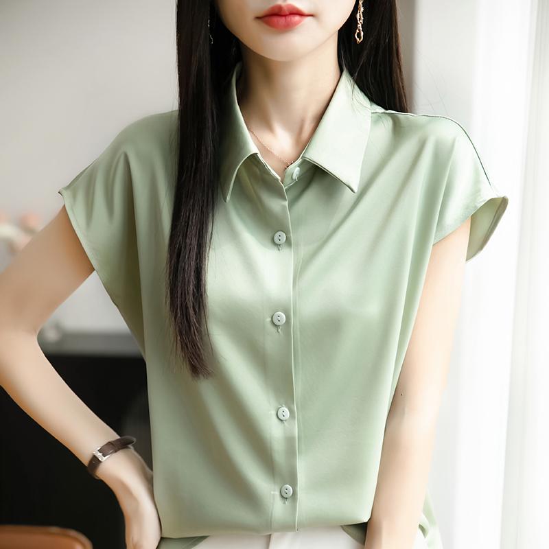 

Женский шелковистый атласный кардиган с короткими рукавами и воротником-поло – универсальный и профессиональный 2XL 140-160 lbs яблочный зеленый