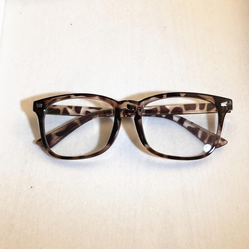 Vintage Square Frame Anti-Blue Light Glasses for Women  Durable PC Frame Ideal for Reading and Computer Use