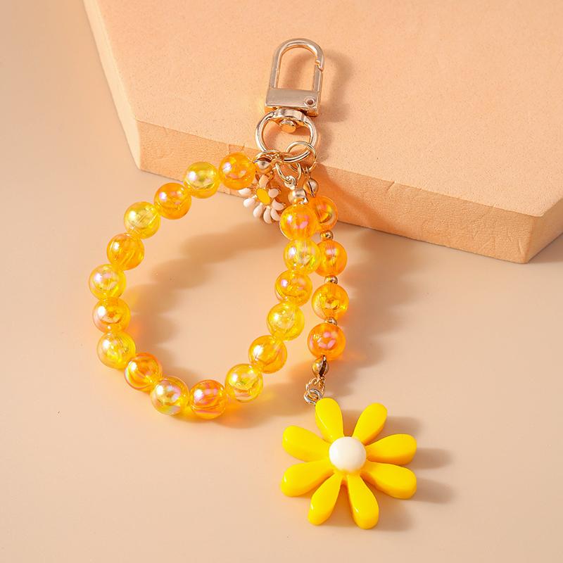 Pretty Beaded Bracelet Key Chain Strawberry Flower Key Ring for Women Girls Handbag Pendant DIY Kid's Jewelry Gifts