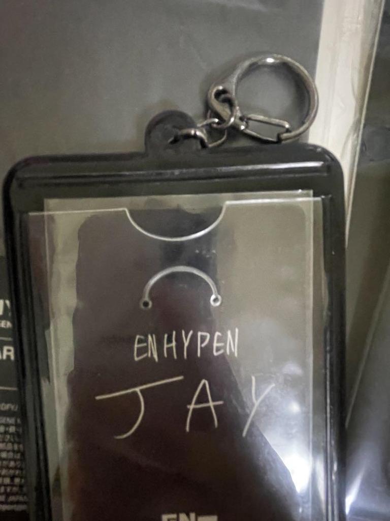 [USED] ENHYPEN JAY ID card keychain