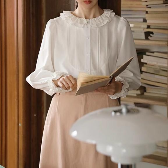 Nesoulum Women's Autumn White Lace Collar Ruffled Hem French Retro Loose Shirt