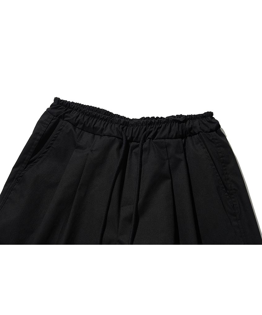 MOAA Bermuda Double-Pleat Half Pants (Black)