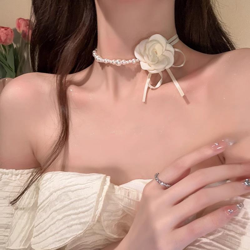 Camellia Pearl Flower Choker Necklace - Women's Light Luxury Clavicle Chain Accessory