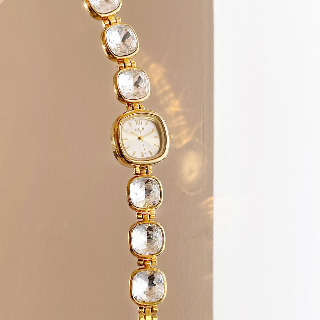 Retro Luxury Women's Watch Fashion Square Sugar Cube Zircon Bracelet Women's Quartz Wristwatch Women's Holiday Gifts for Women