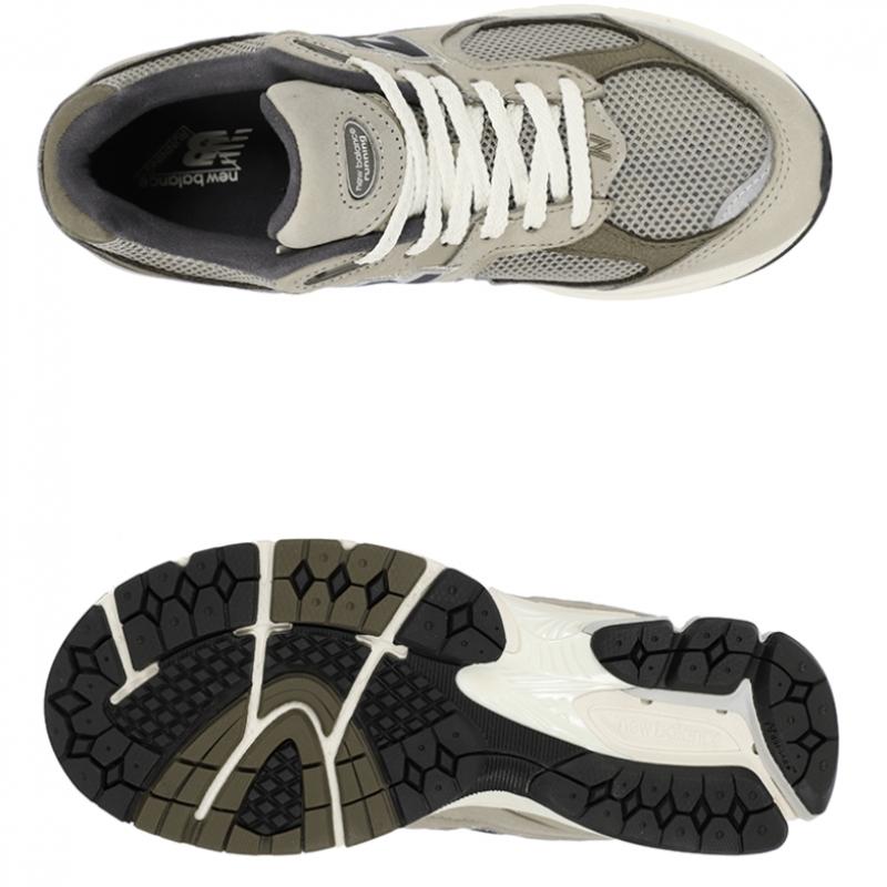 New Balance 2002r Warm Alpaca