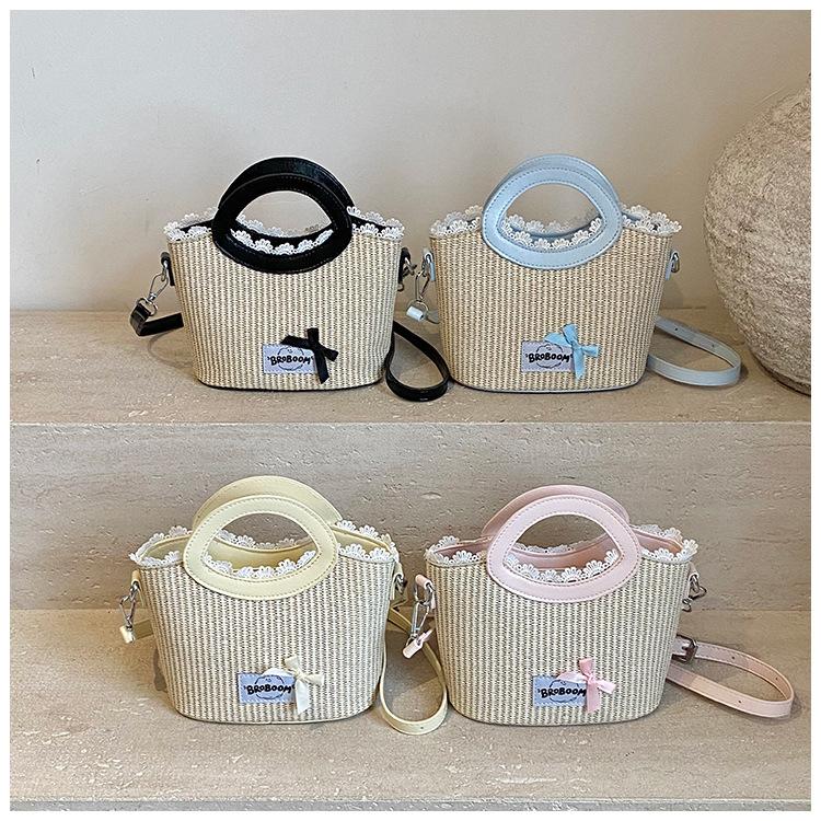 Large Capacity Straw Woven Bag Women's Summer 2025 New Casual Niche Messenger Bag Popular Portable Woven Bucket Bag