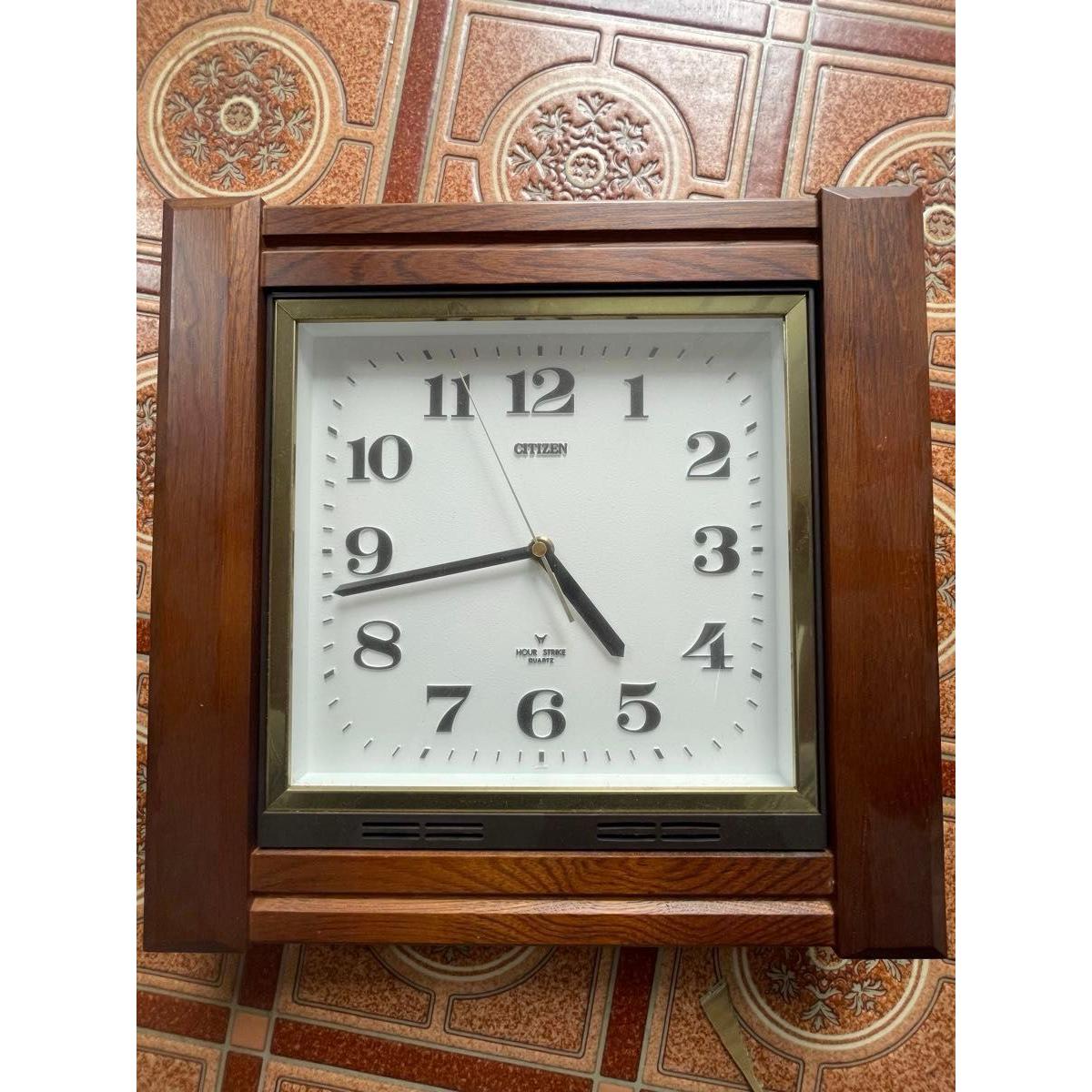 wall clock CITIZEN