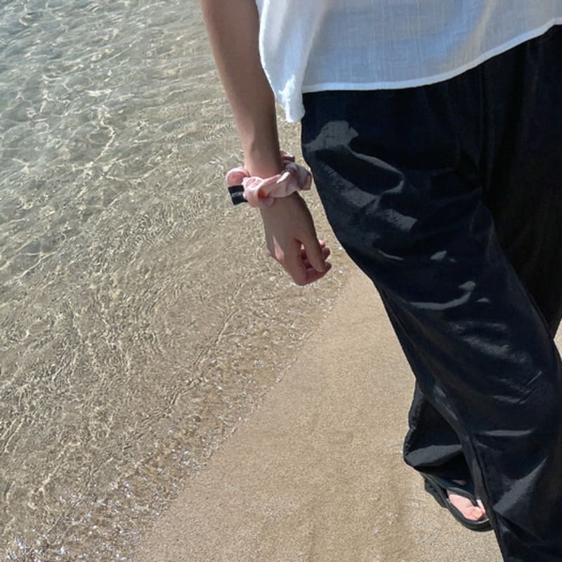 DEFINE OTHER SATIN Scrunchie (Pink)