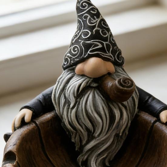 Vintage Gnome Ashtray Retro Dwarf Shape Ash Tray Desktop Resin Ash Holder for Home Office Outdoor Indoor Decor