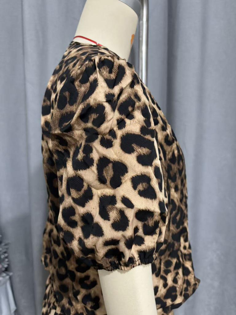 Spring New Arrival: Women's Leopard Print Short Sleeve Shorts Set
