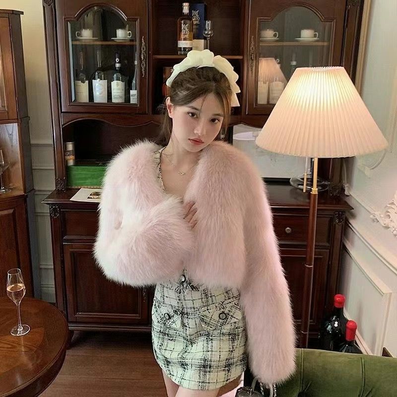 Winter Classic Temperament Lady Plush Short Coat Pure V-neck Casual Style Women's Fox Fur Coat