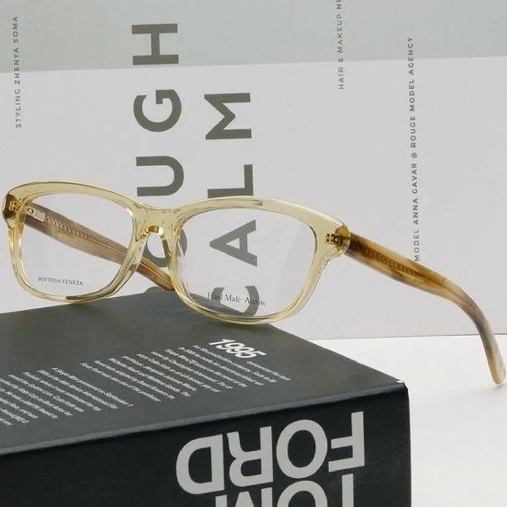 Eyeglass Frames BV205 446 Translucent Horn-rimmed