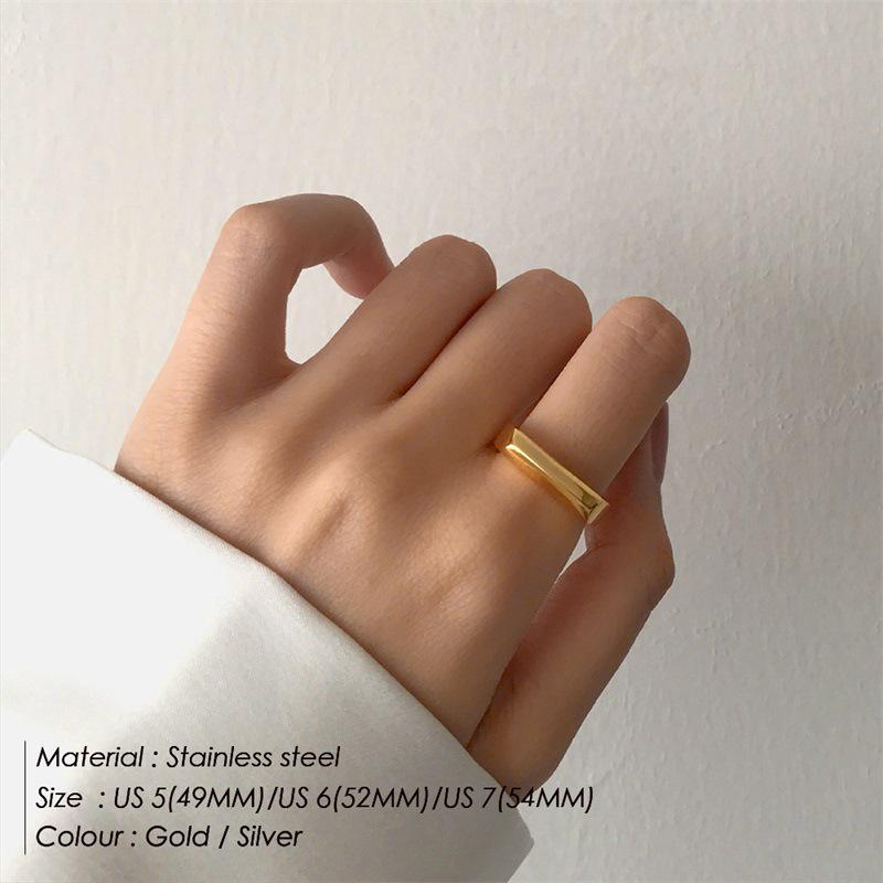 eManco 18K Gold Stainless Steel Ring - Smooth Punk Hip Hop Style for Men & Women